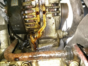 10 Valve Cover Gasket Leak Symptoms | A Mechanic's Guide